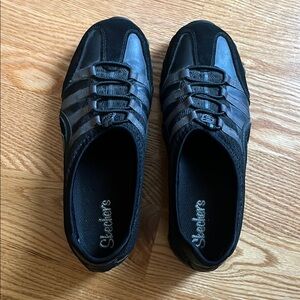 Skechers Black Minimalist Sneakers with Comfort